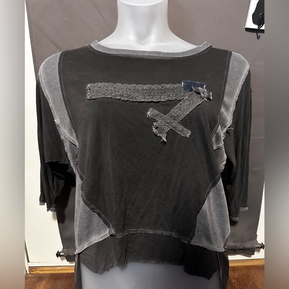 ❤️‍🔥LAST CHANCE ❤️‍🔥POL Black/charcoal Knit Top NWT